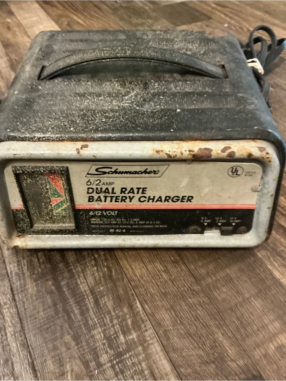 Schumacher 6/2 AMP Dual Rate 6/12 Volt Model SE-82-6 Battery Charger